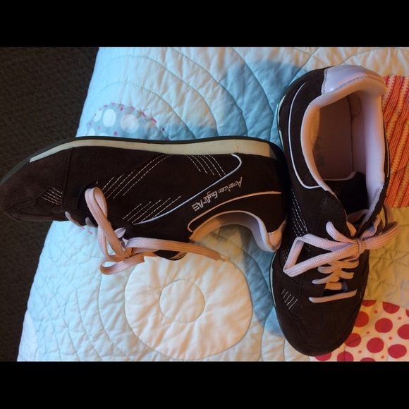 American Eagle Sneakers