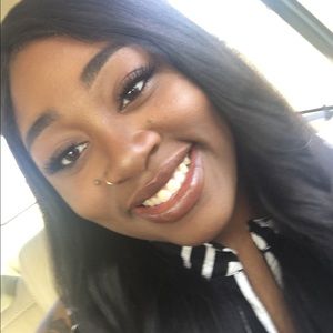 Meet your Posher, Lakyra