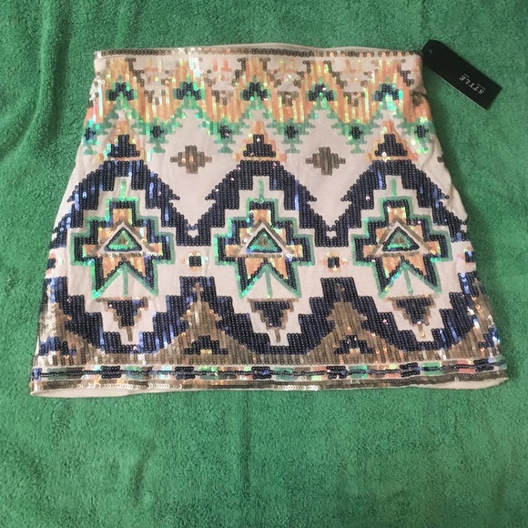 Gorgeous shimmering skirt. Never been worn