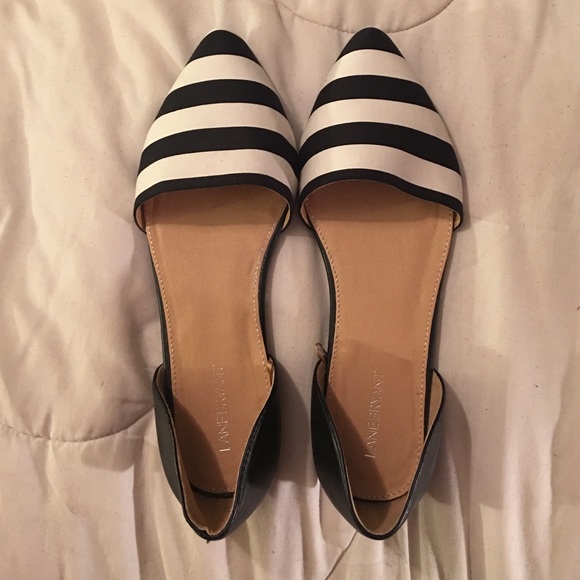 Sold Lane Bryant Black and White flats NWOT