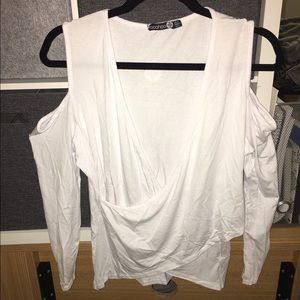 White Long Sleeve of the Shoulder