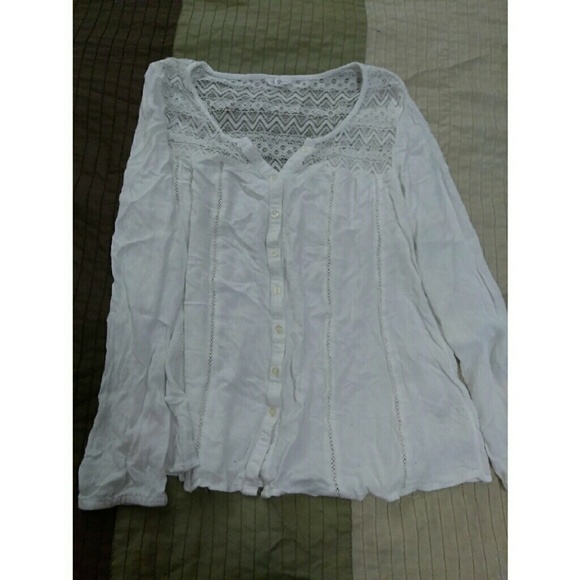 White loose top