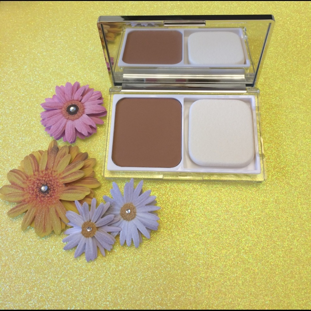 Clinique acne solutions powder makeup