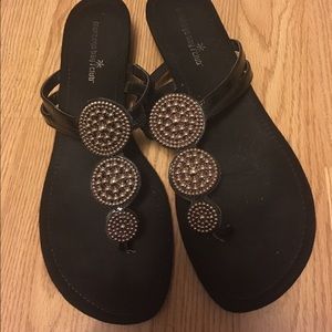 Sandals size 11