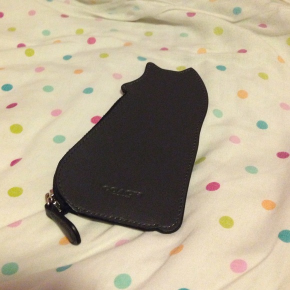 Coach Fox Wallet - Picture 2 of 3