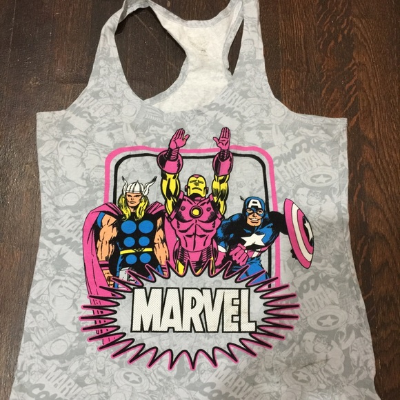 Size small top marvel tank