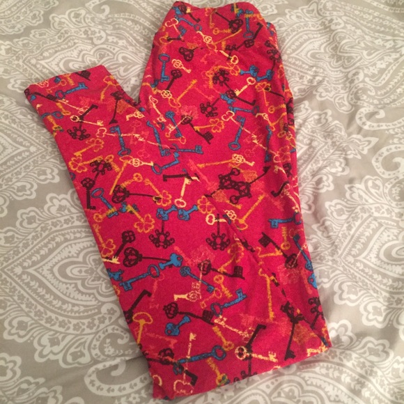 BN. Red keys OS lularoe