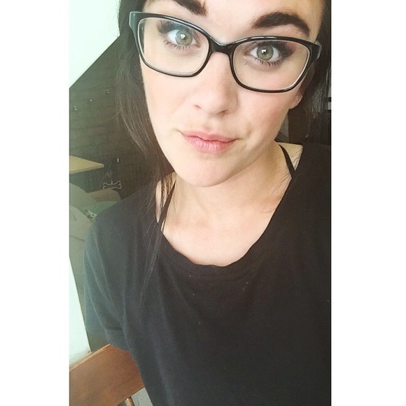 Meet your Posher, Meagan