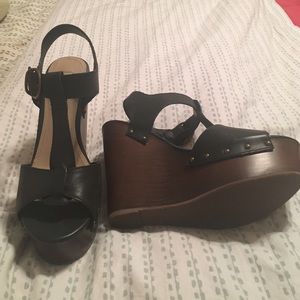 STEVE MADDEN size 7.5 Black Wedges