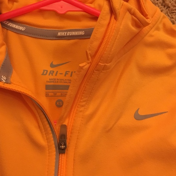 NIKE WOMENS XS HALF ZIP ORANGE PULL OVER - Picture 2 of 4