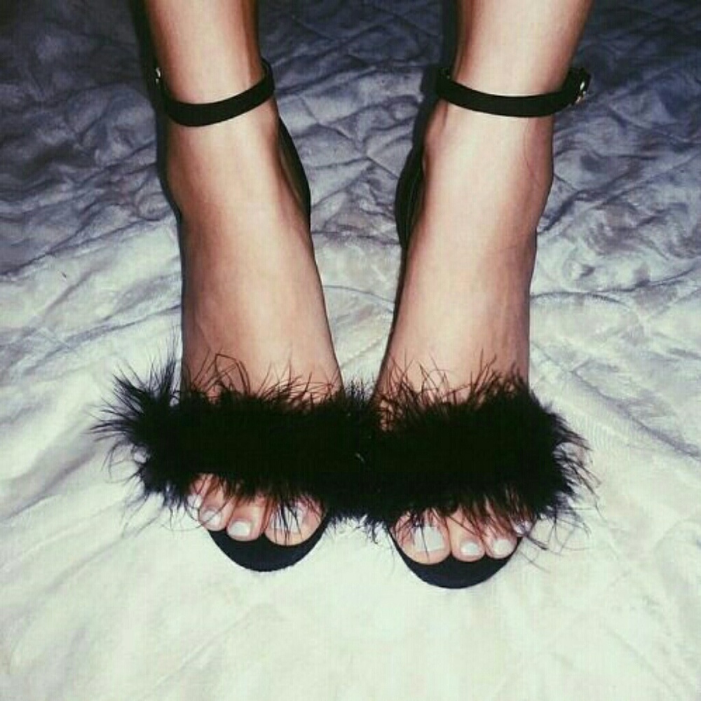 Last Size 9 🖤 Black Feather Suede High Heel - Picture 7 of 8