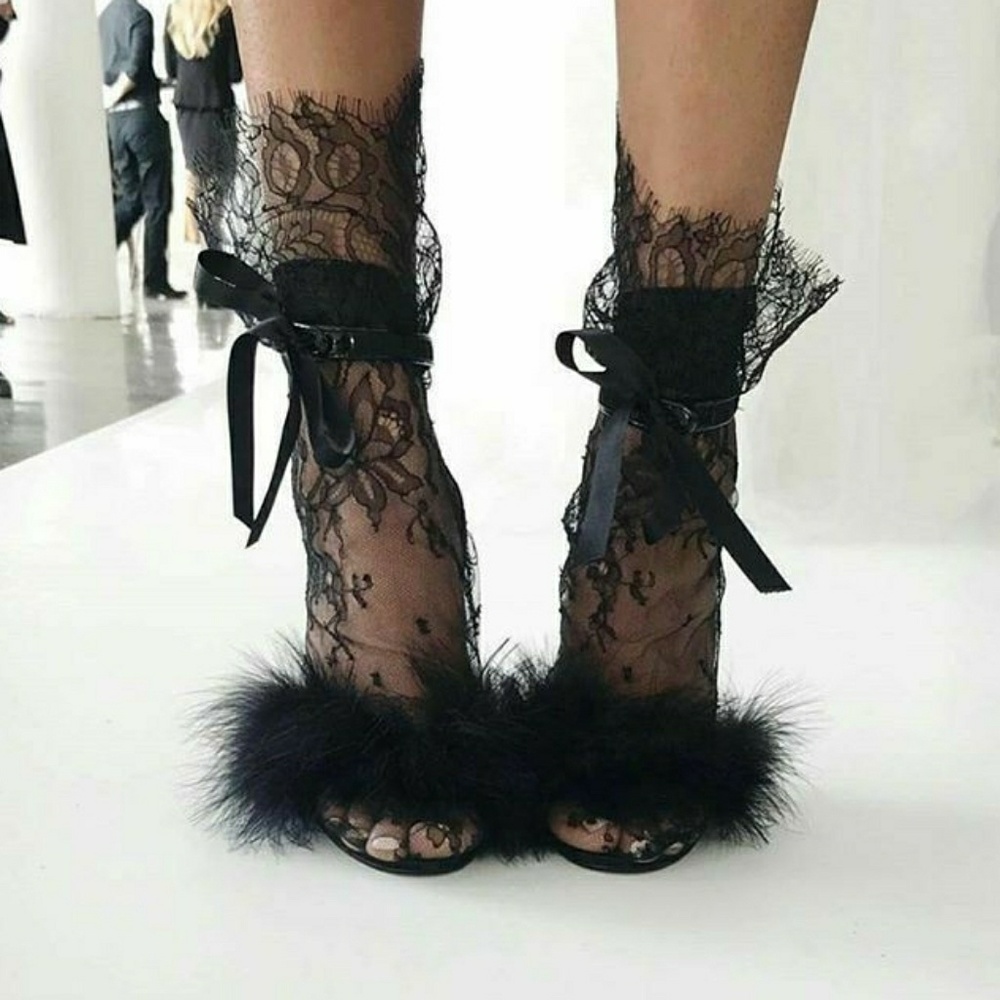 Last Size 9 🖤 Black Feather Suede High Heel - Picture 2 of 8