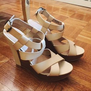 Nude Wedges