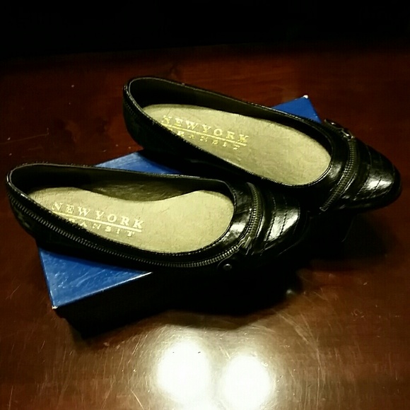 Flats - Picture 3 of 4