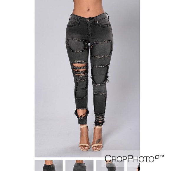 Fashionnova jeans black with distress