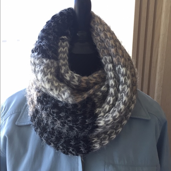 NEW! Infinity Scarf - assorted colors available! - Picture 1 of 2