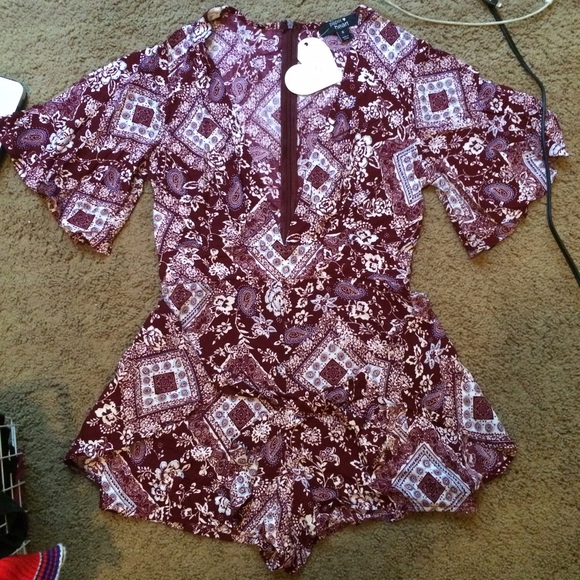 Verge Girl Printed Romper plunge neck & waist tie!