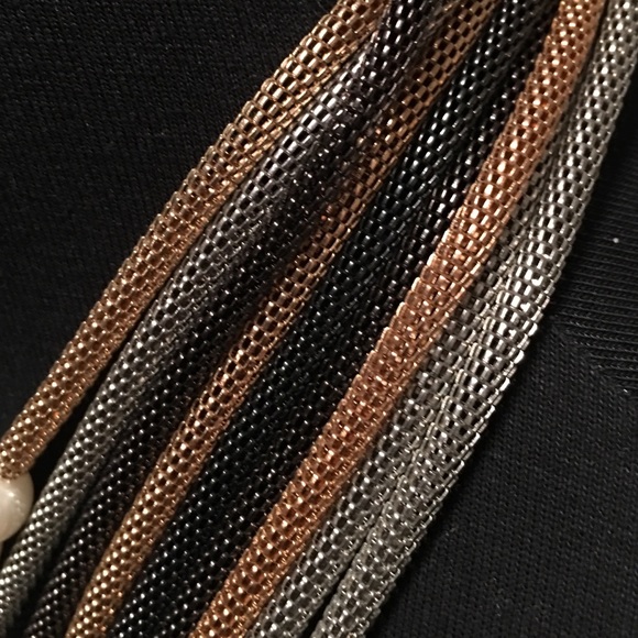 Layer like a Pro! In 9 layers of exquisite pearls & chains! - Picture 2 of 5