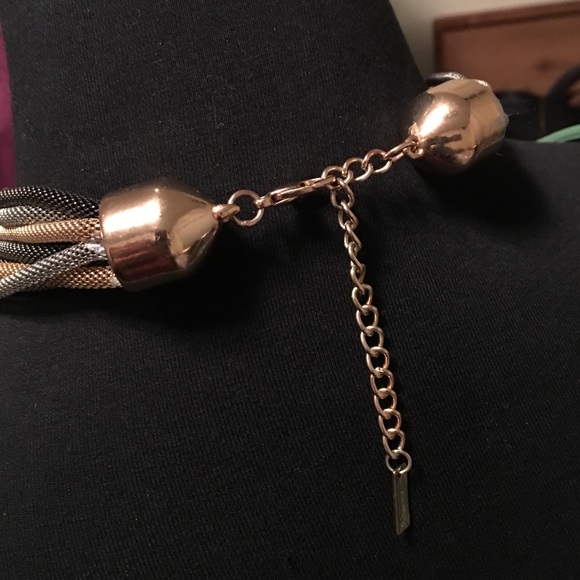 Layer like a Pro! In 9 layers of exquisite pearls & chains! - Picture 3 of 5