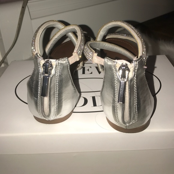 Steve Madden sandals - Picture 2 of 4