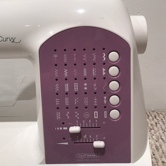 Singer Curvy Sewing Machine - Picture 2 of 4
