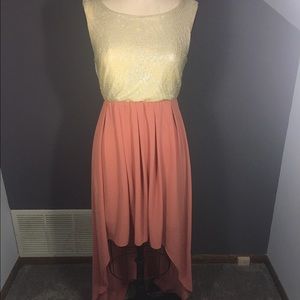 *Final Price* Hi-Lo Dress