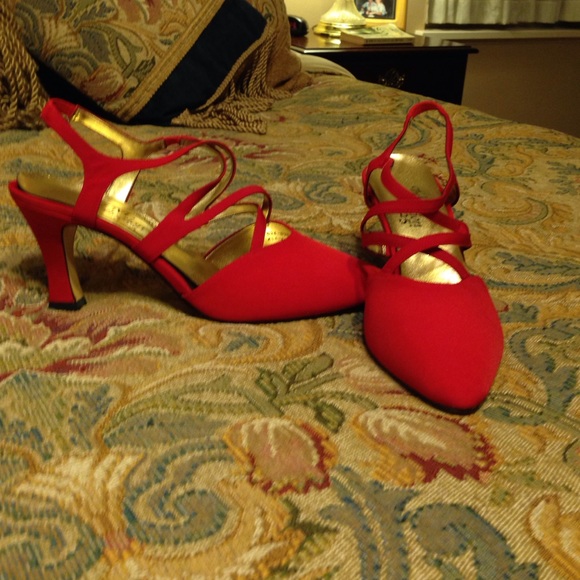 Red color strappy 3" heels.