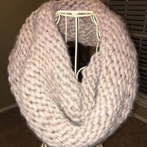 Chunky knit scarf