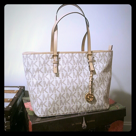 MICHAEL KORS JET SET TRAVEL TOTE