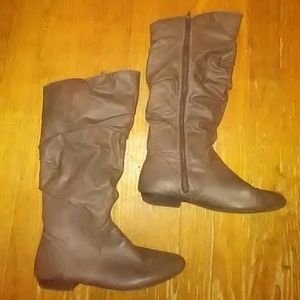 SALE! Gray Boots
