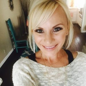 Meet your Posher, Monica