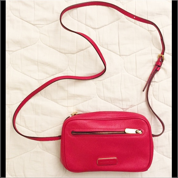 Marc Jacobs Cross Body Strap bag