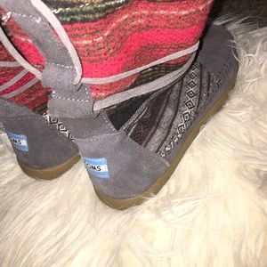 🌟Reduced🌟 Toms moccasin boot in gray