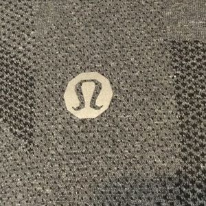 Lululemon Vent Tech 1/4 Zip LS Size M Gray Men's