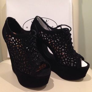 Steve Madden Suede Wedges