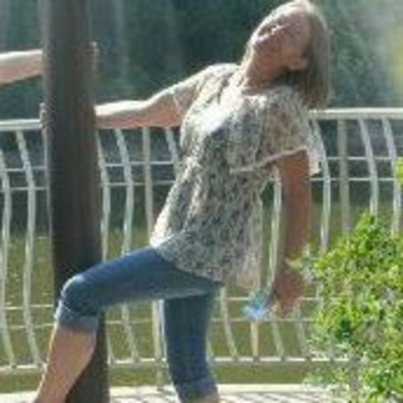 Meet your Posher, Tina