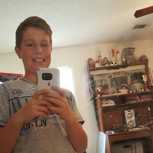 Meet your Posher, Levi