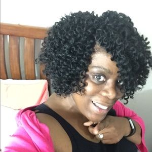 Meet your Posher, Aja