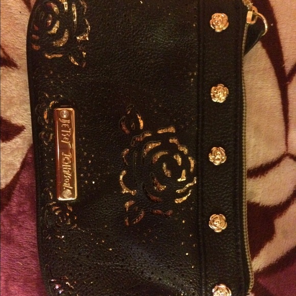 Betsey johnson wristlet