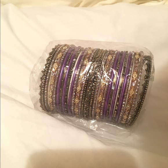BRAND NEW bangle set