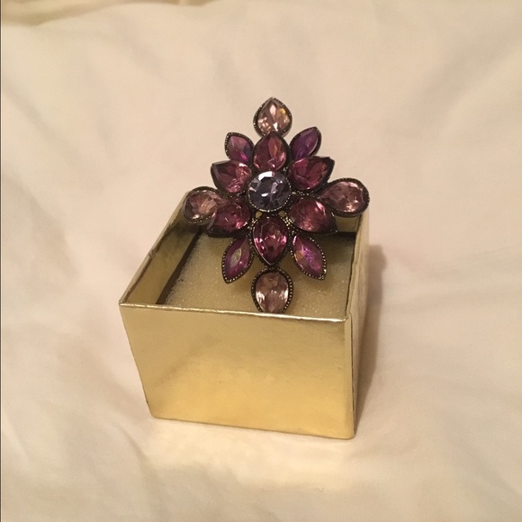 Purple crystal brooch BRAND NEW