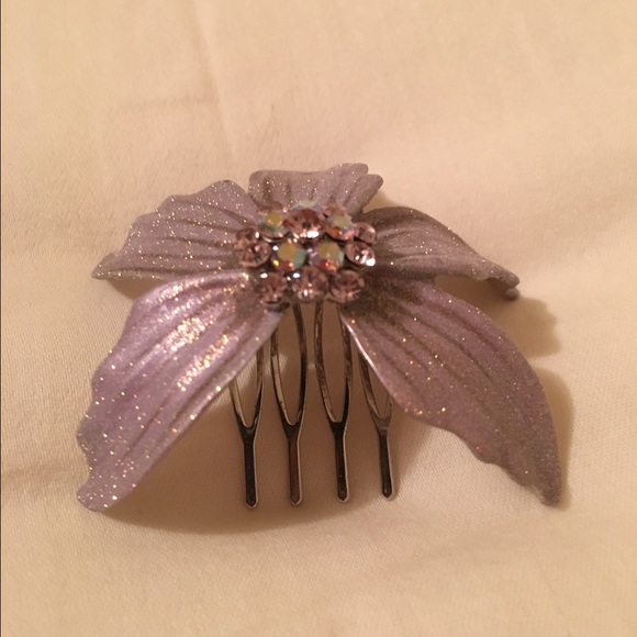 Brand new purple flower hair pin