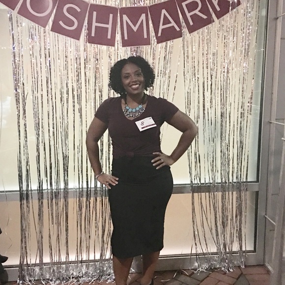 Meet your Posher, Alexis - Picture 4 of 4