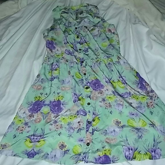 Dress by Mimi Chica size Large