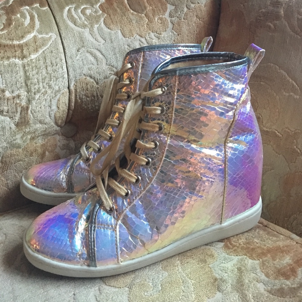 URBN Deena & Ozzy holographic hidden wedge sneaks