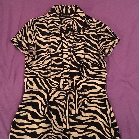 INC Black & White Button Down 6 - Picture 2 of 4