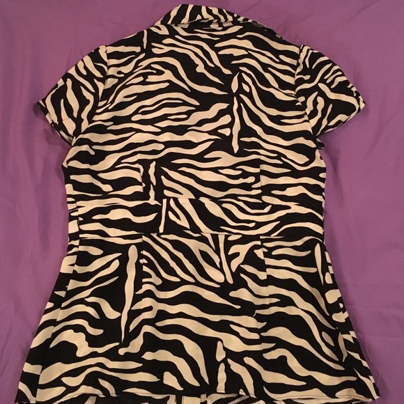 INC Black & White Button Down 6 - Picture 3 of 4