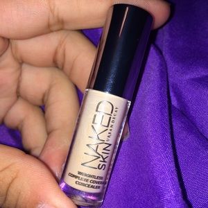 Naked concealer