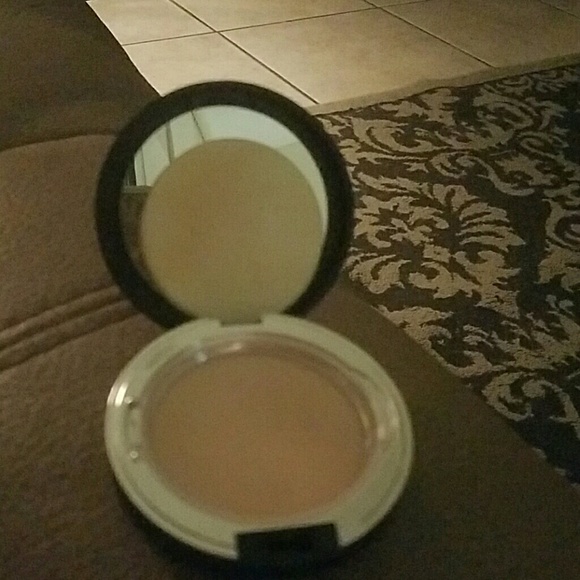 Younique foundation