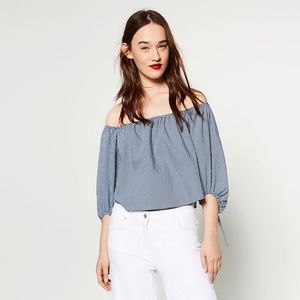 BLOGGER STYLE... Zara off the shoulder top size M